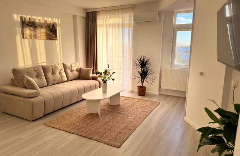 Rental of a spacious 1-room apartment, 40 m², Bucharest, Romania